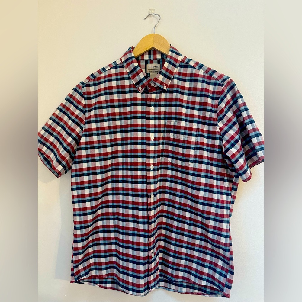 LL bean short sleeve button down size large